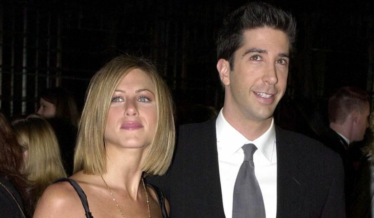 Jennifer Aniston and David Schwimmer's dating rumours have netizens saying, 'He's her lobster'